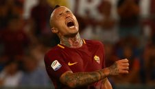 Моуриньо си заплю Наинголан