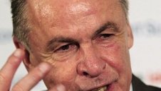 Хитцфелд обяви своите за Африка, Фрей в състава