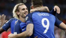 В спора с Бензема: Гризман застана до Жиру