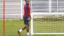 Ходжсън връща Стърлинг в титулярния състав