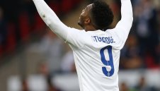 Три удара и три гола за Англия