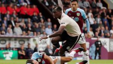 Юнайтед дава нов договор на Погба