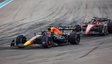 От Ферари защитиха стратегията си в Маями