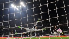 Челси напира за вратар на Милан