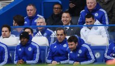 Талисманът на Челси се оказа... тоалетна чиния!