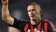 Бекъм със сигурност се връща в Милан