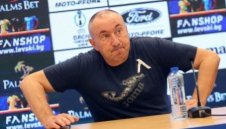 Странно!? Само Мъри Стоилов не е получил последната си заплата от Левски