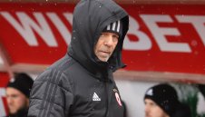 Ще се превърне ли червената снежна топка в лавина?