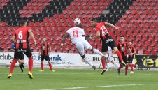 Треньорът на Локомотив: Бихме ЦСКА с отбор на 20 дни