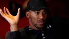 Джошуа към Паркър: Ще ти отвинтя и последния болт