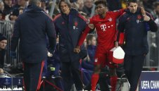 Коман контузил капачката на коляното, ще носи шина