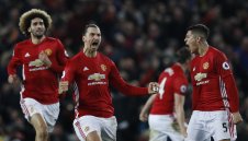 Юнайтед отърва загубата от Ливърпул, Ибра герой