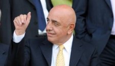 Галиани иска "миланист" начело на отбора