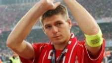 Джерард под въпрос за националния