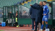 Мъри Стоилов вдигна мерника на трио титуляри в Левски
