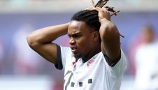 Издънката на Байерн Ренато Санчес няма да играе с Роналдо