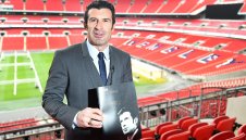 Фиго: Барса не ме оцени, Флорентино беше неспокоен до последно