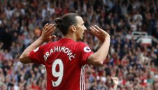 Юнайтед предлага нов договор на феномена Ибра