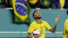 Бразилия и Колумбия си врътнаха зрелищно 2:2, Неймар изригна с гол
