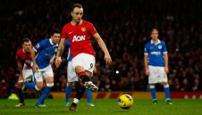 Юнайтед, Тотнъм и Леверкузен поздравиха Бербатов + ВИДЕО И СНИМКИ