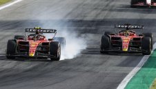 Във Ферари на нокти след битката на ръба между Сайнц и Льоклер