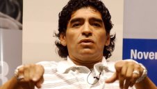 Скандално разкритие: Разследват лекарят на Марадона за убийство