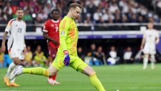 Бивш селекционер на Бундестима прогнозира бъдещето на Нойер