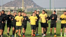 Ботев Пловдив остави контролата с Царско село "на тъмно"