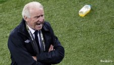 Джовани Трапатони иска да остане начело на Ирландия