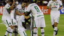 Единствено Барса е помогнал на Шапе с парична сума