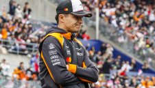 Лидерът във Формура 1 иска повече рискове от отбора си