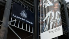 От Нюкасъл казаха дали мразят избягалия Исак