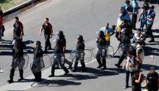 Ужас преди финала Ривър - Бока! Хвърлиха граната по автобуса на гостите + ВИДЕО