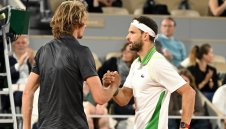 Зверев размаза Гришо на "Ролан Гарос"