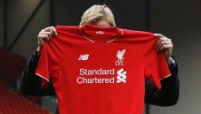 Гей дава съвети на Клоп как да се държи в Ливърпул