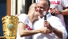 ОФИЦИАЛНО: Румениге остава в Байерн