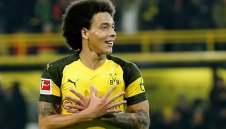 Аксел Витсел мания: В Дортмунд продават перуки + ВИДЕО