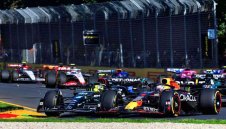 Верстапен обвини Хамилтън в рисково каране, Люис се защити