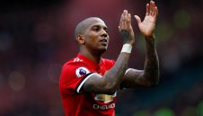 Йънг: Още не съм се пробвал като вратар в Юнайтед