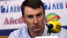 Опит за самоубийство? Нашият биатлонист се простреля в корема