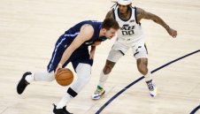 Дончич се завърна с 30, но Юта надви Далас в  трилър