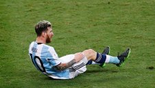 Меси да се маха, реват аржентинците