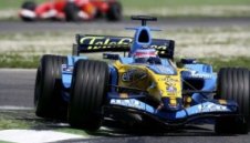 Рено доминира на тренировките във Франция