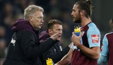 Анди Каръл се извини на Дейвид Мойс