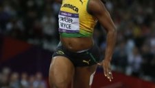 Шели-Ан Фрейзър-Прайс е олимпийска шампионка на 100 метра