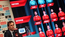 Лопетеги подписа нов договор с Испания