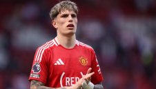 Челси може да включи нападател в потенциална сделка за Гарначо