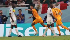 Нидерландия излъга Сенегал с късни голове, дебютант над всички за "оранжевите"