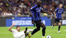 От стъкло ли е? "Пушачът" Лукаку пак се счупи