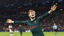 Ефективен Ливърпул шамароса Аякс с 3:0 насред Амстердам